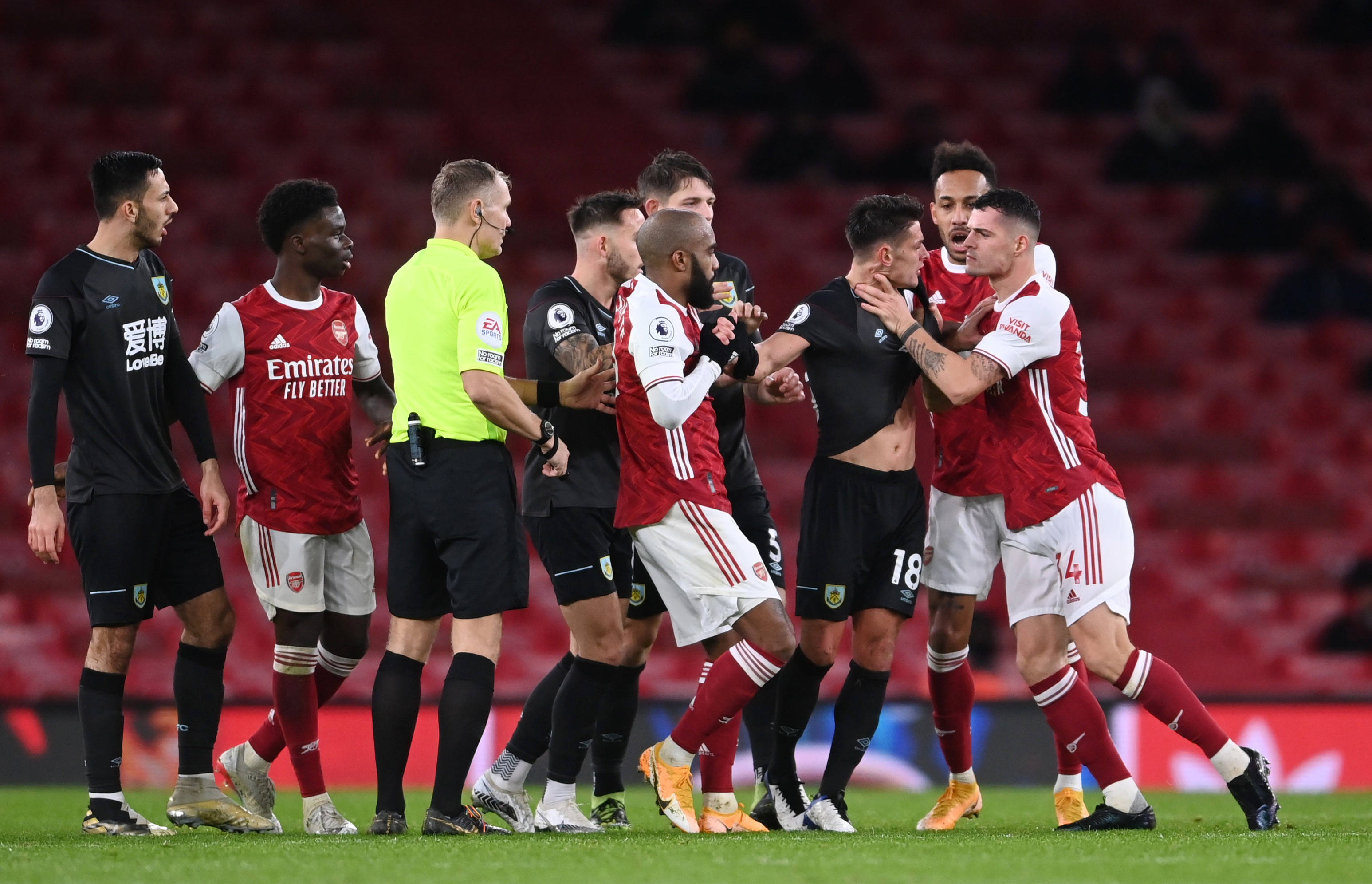 费尔曼：罗斯特照顾了我很多；努贝尔被双方球迷嘘我很难受